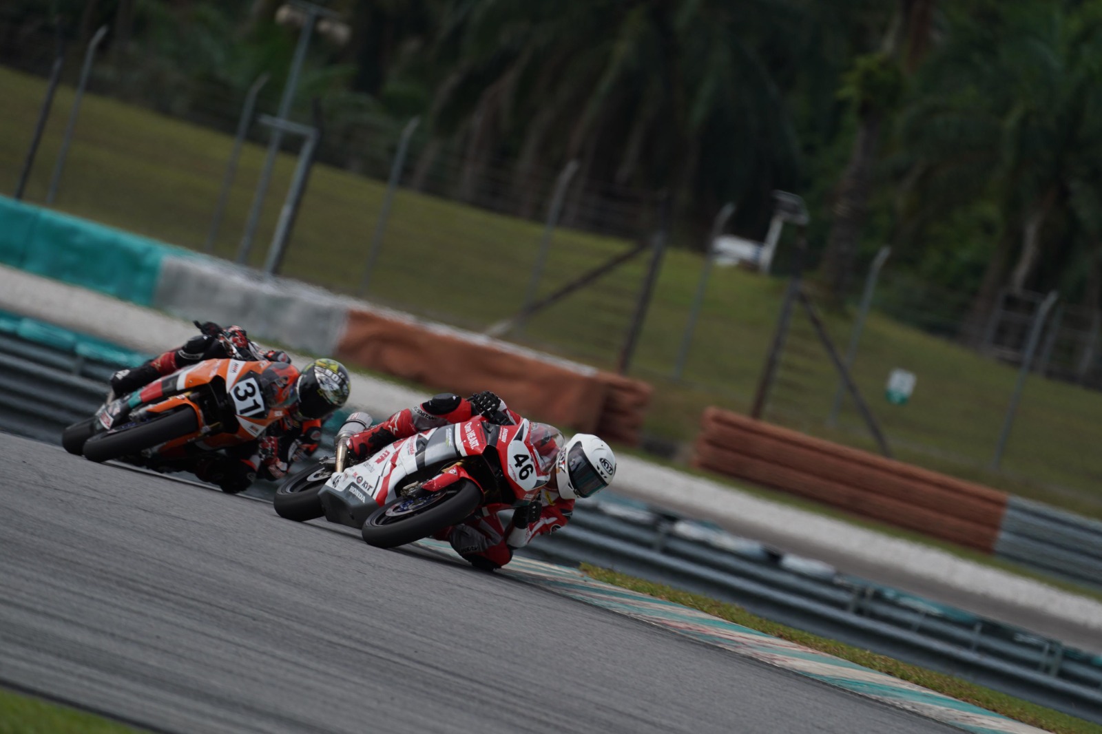 Press Release Kencangnya CBR series Antarkan Pebalap Astra Honda Raih Podium ARRC Sepang